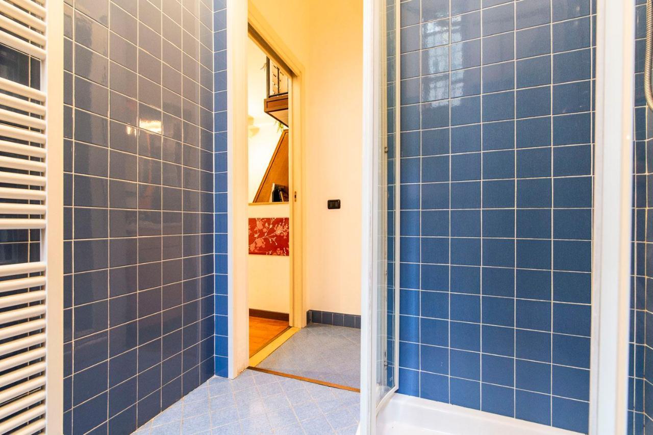 Extensive Terrace Navigli Toy Artistic Apartment Milan Exterior photo
